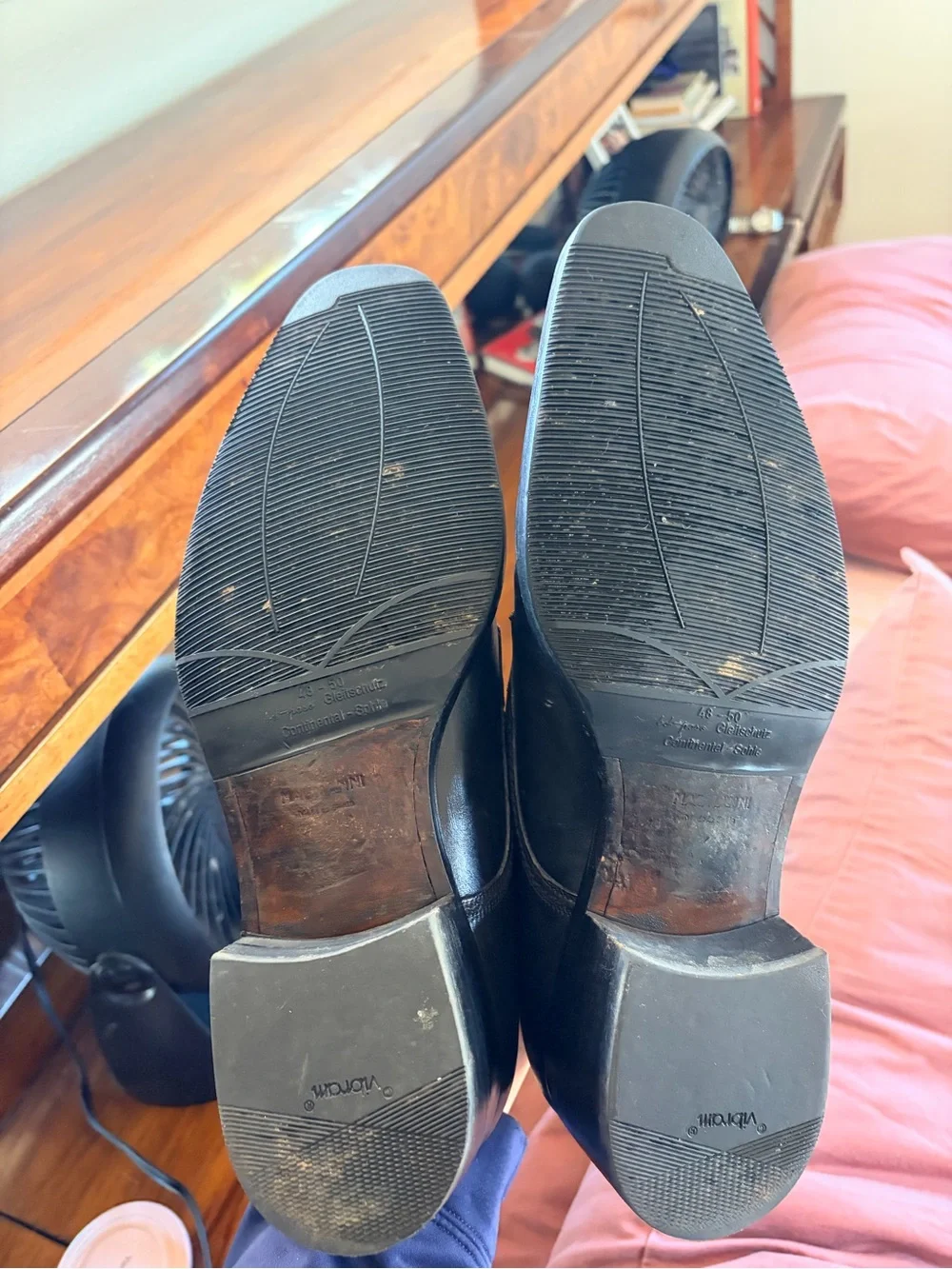 Magnanni Mens Single Monk Strap Cap Toe Leather Dress Shoes Size 9- Vibram soles